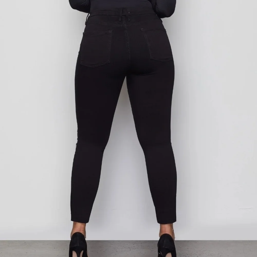 Good American Black Good Waist Crop Side Slit Jeans 8/29